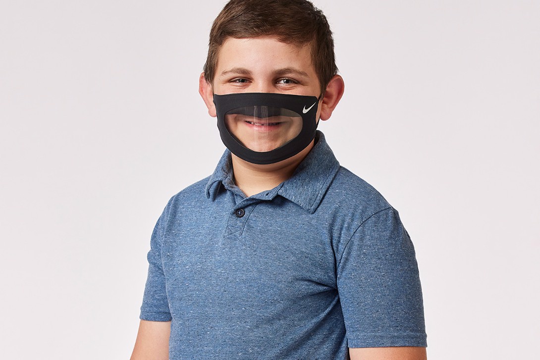 nike-he-lo-bo-suu-tap-2022-doernbecher-freestyle-xvii