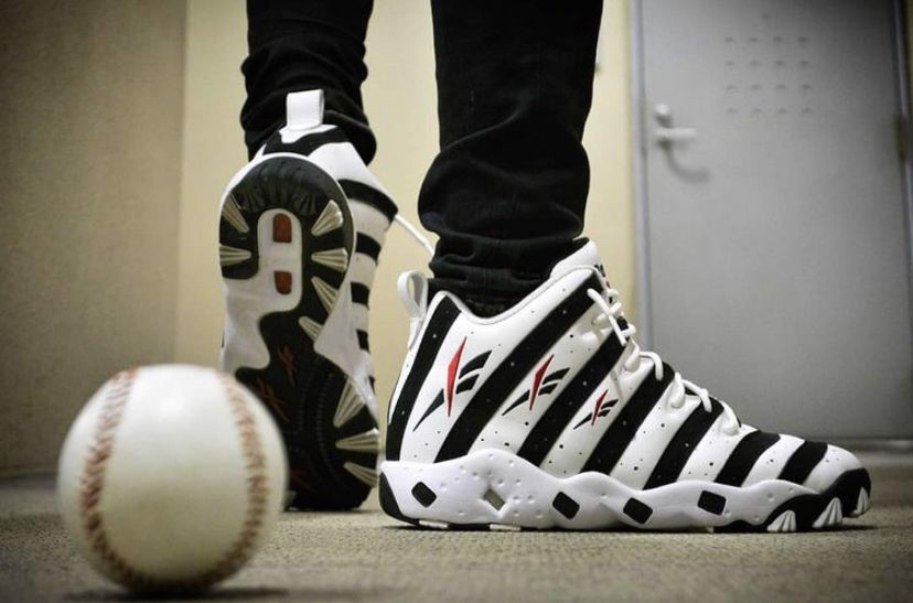 Hinh anh 3: Nhung doi sneaker da phai thay doi ten goi de tranh su hieu lam