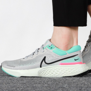 Alternative view of Giày Nike ZoomX Invincible Run Flyknit 'Grey Fog Dynamic Turquoise' CT2228-003