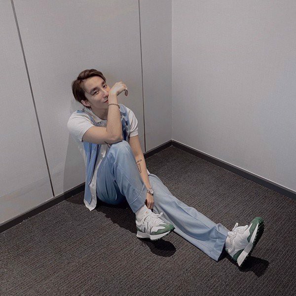 Hinh anh 7: Review giay: New Balance 327 x Casablanca: Nguoi di dau cua xu the