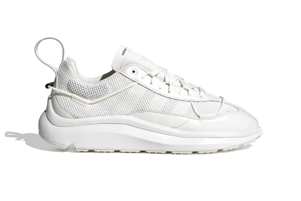 Y-3 tao ra them hai mau sac tinh te cho Shiku Run