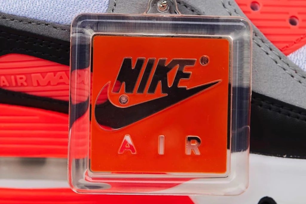 Cận cảnh phiên bản siêu đẹp 2020 của Air Max 90 ‘Infrared’ Hinh anh 2: Can canh phien ban sieu dep 2020 cua Air Max 90 ‘Infrared’