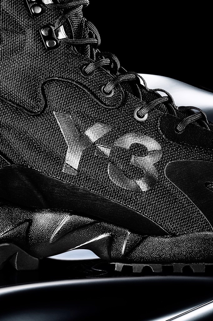 Độc quyền: Y-3 có được công nghệ NOTOMA Boot