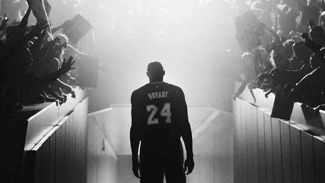 Nhin lai BST trong tuan le "Mamba" va 1 phut tri an cho co huyen thoai Kobe Bryant