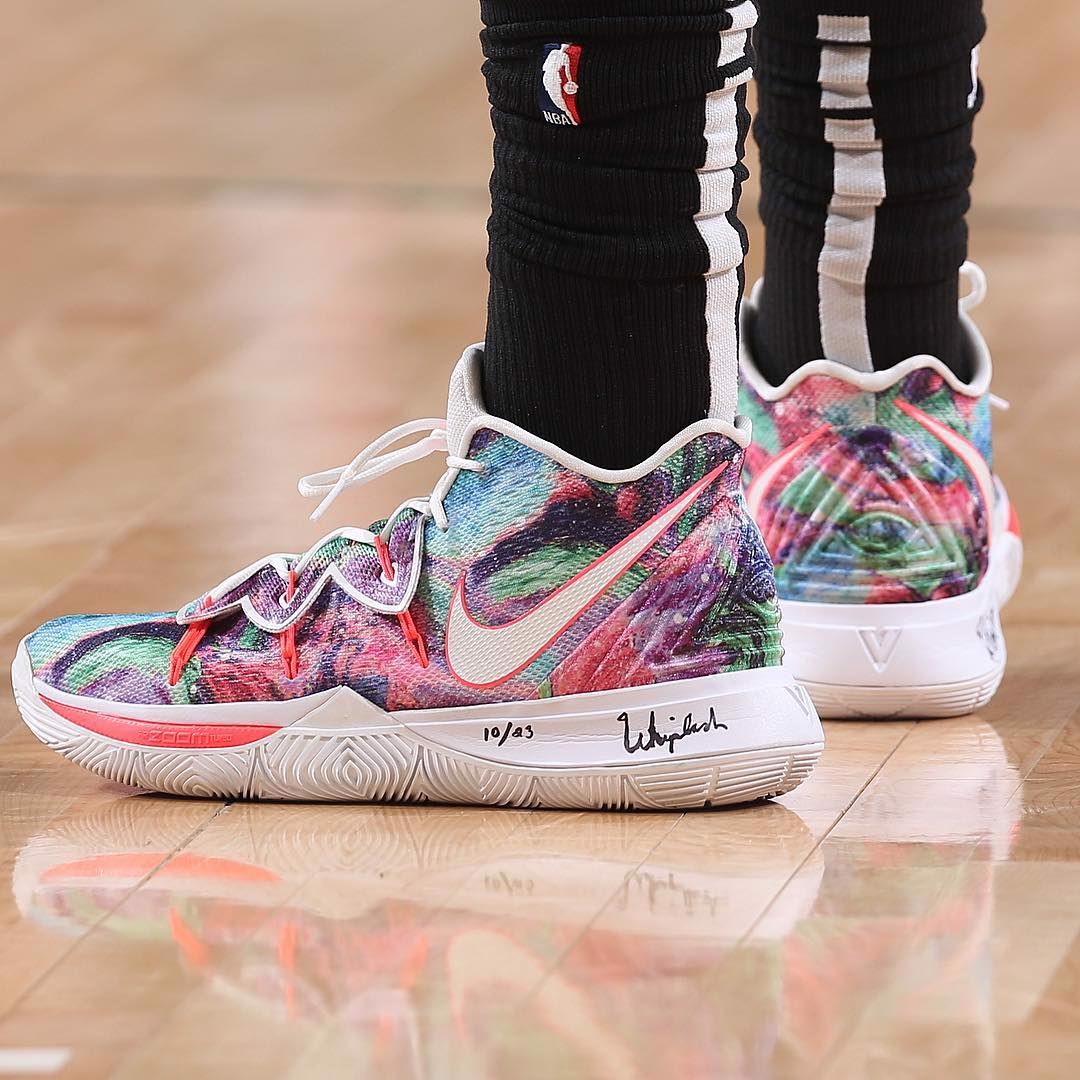 tiet-lo-4-ly-do-nen-mua-ngay-giay-nike-bong-ro