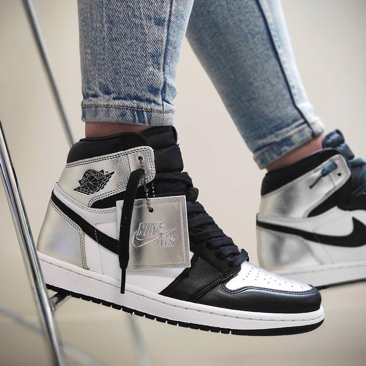 Hinh anh 2: Jordan 1 High 'Silver Toe' tro lai manh me danh cho cac co nang ca tinh