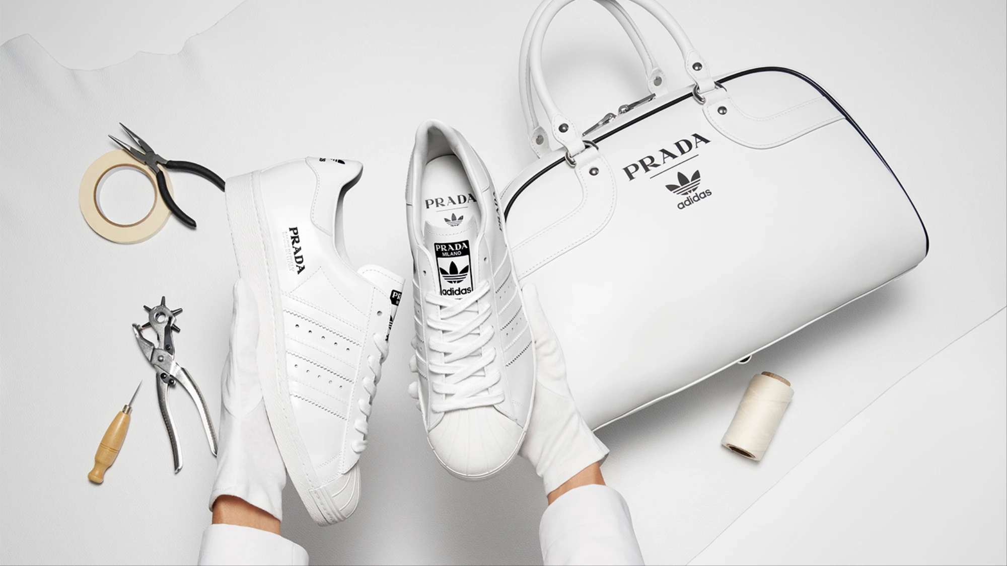 prada-x-adidas-originals-forum-low-nhung-thong-tin-va-cai-nhin-dau-ti