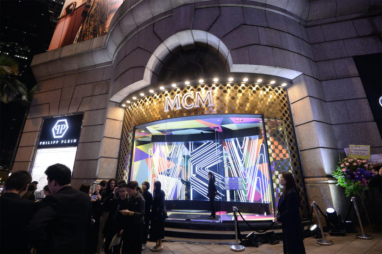 cung-diem-qua-qua-trinh-lich-su-45-nam-cua-mcm