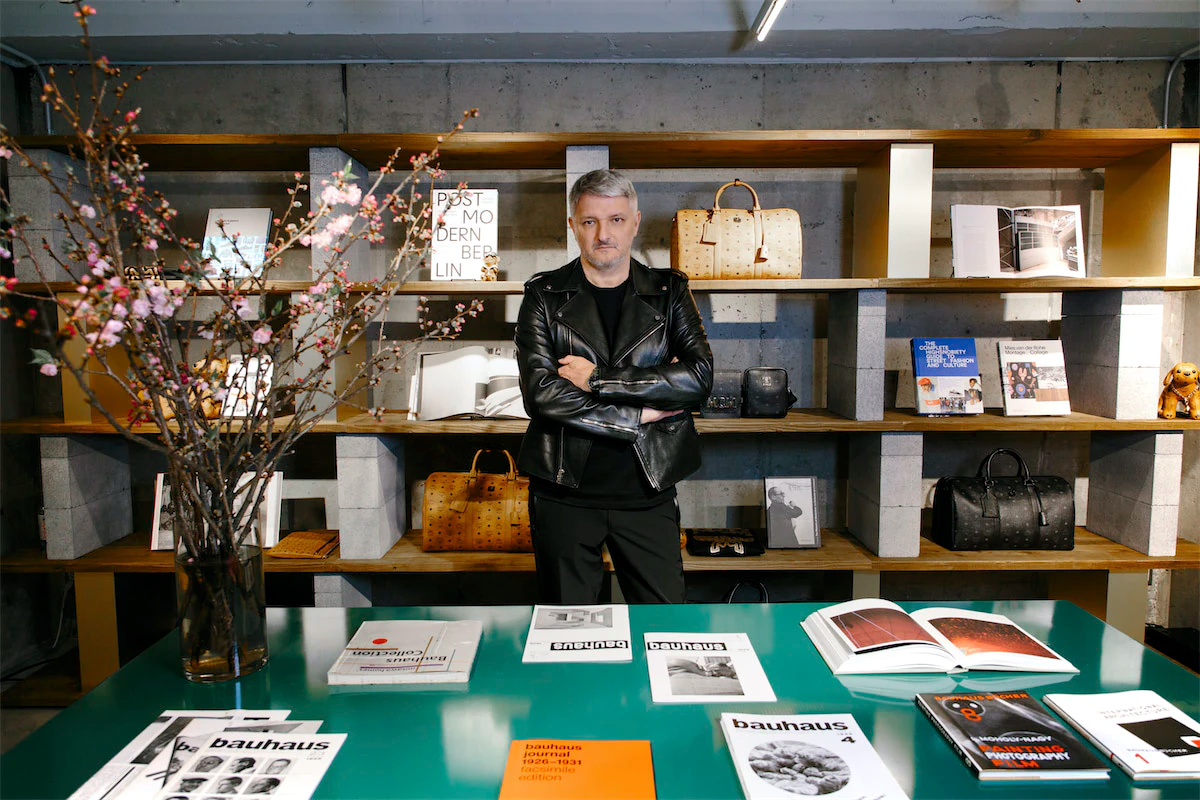 cung-diem-qua-qua-trinh-lich-su-45-nam-cua-mcm