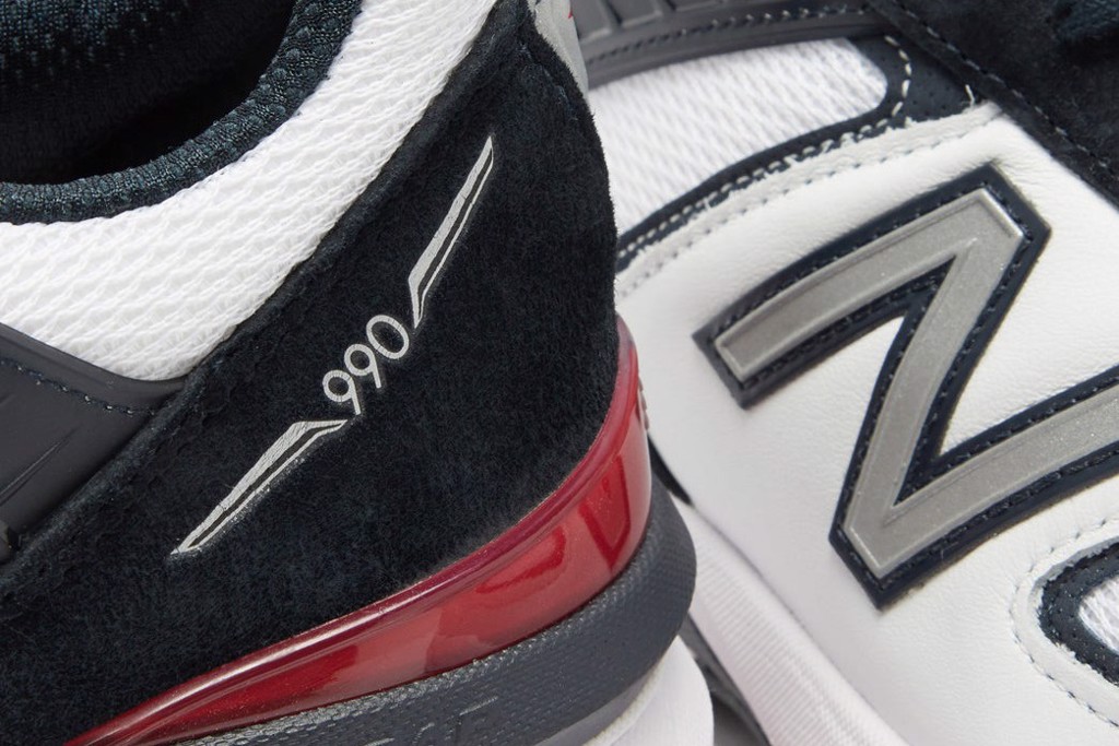 Hinh anh 3: New Balance's Made in US 990v5 cung cap mot dan "giao huong" mau sac sac net