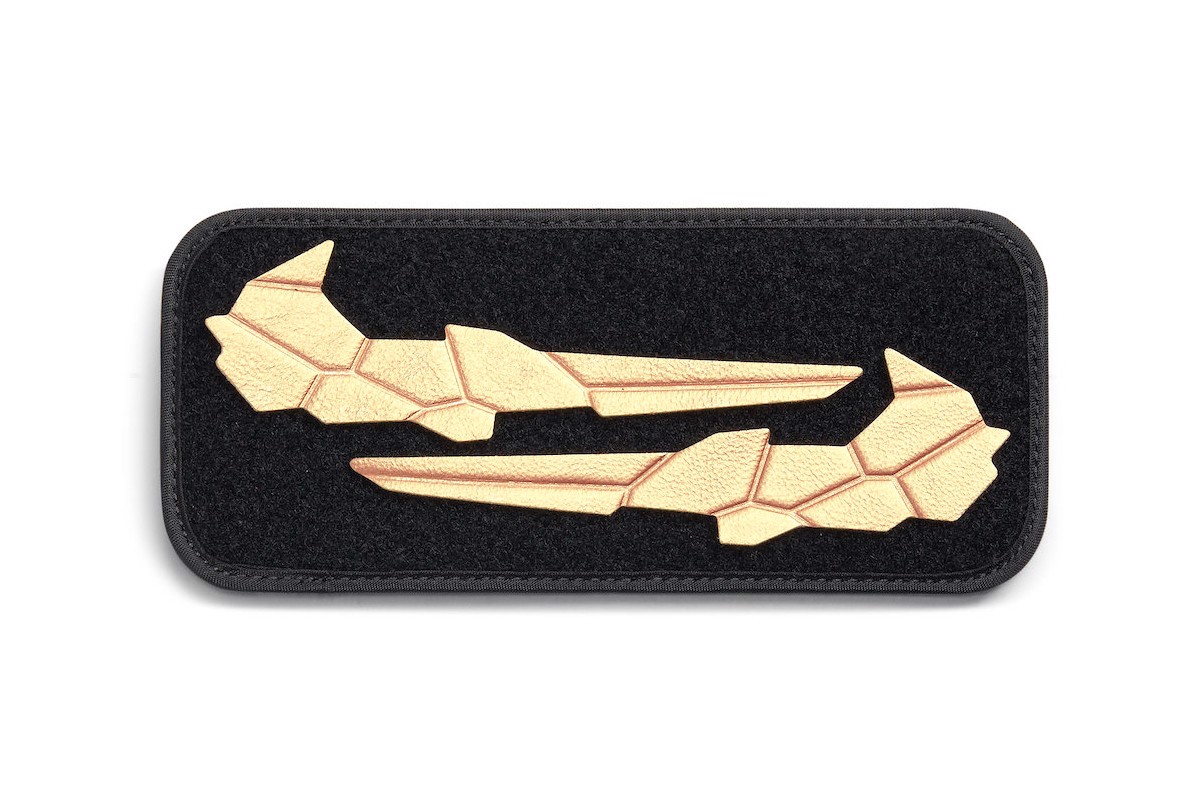 Những hình ảnh chính thức về đôi 'Gundam' x Nike SB Dunk High 