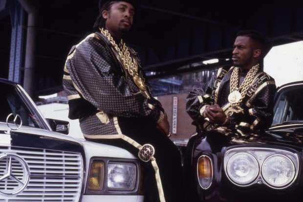 cung-diem-qua-qua-trinh-lich-su-45-nam-cua-mcm