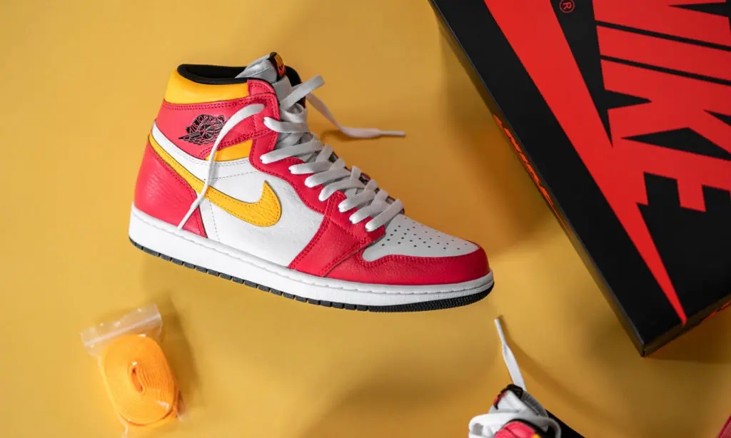 Legit check: Huong dan cach phan biet Air Jordan 1 Light Fusion Red Real va Fake