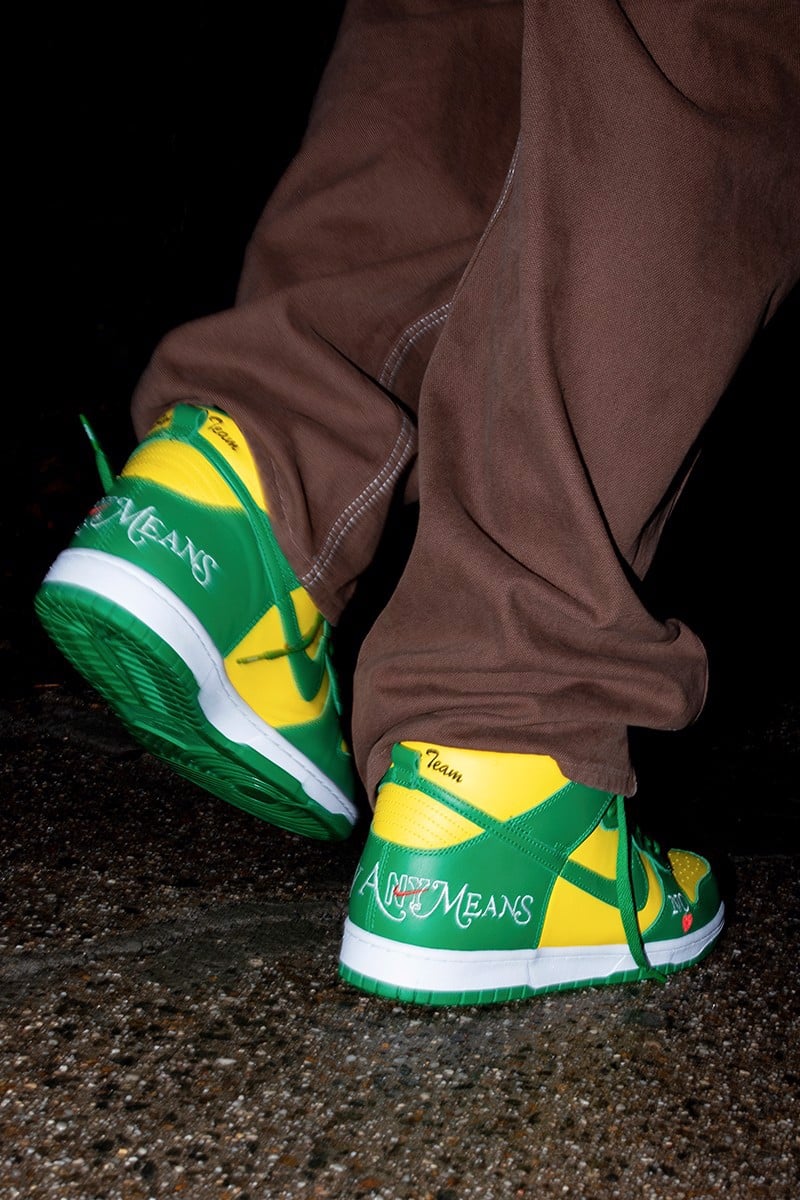 hinh-anh-chinh-thuc-ve-phien-ban-supreme-x-nike-sb-dunk-high-2022