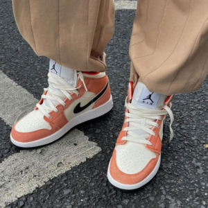 Giay Nike Air Jordan 1 Mid SE 'Orange Suede' DV1336-800