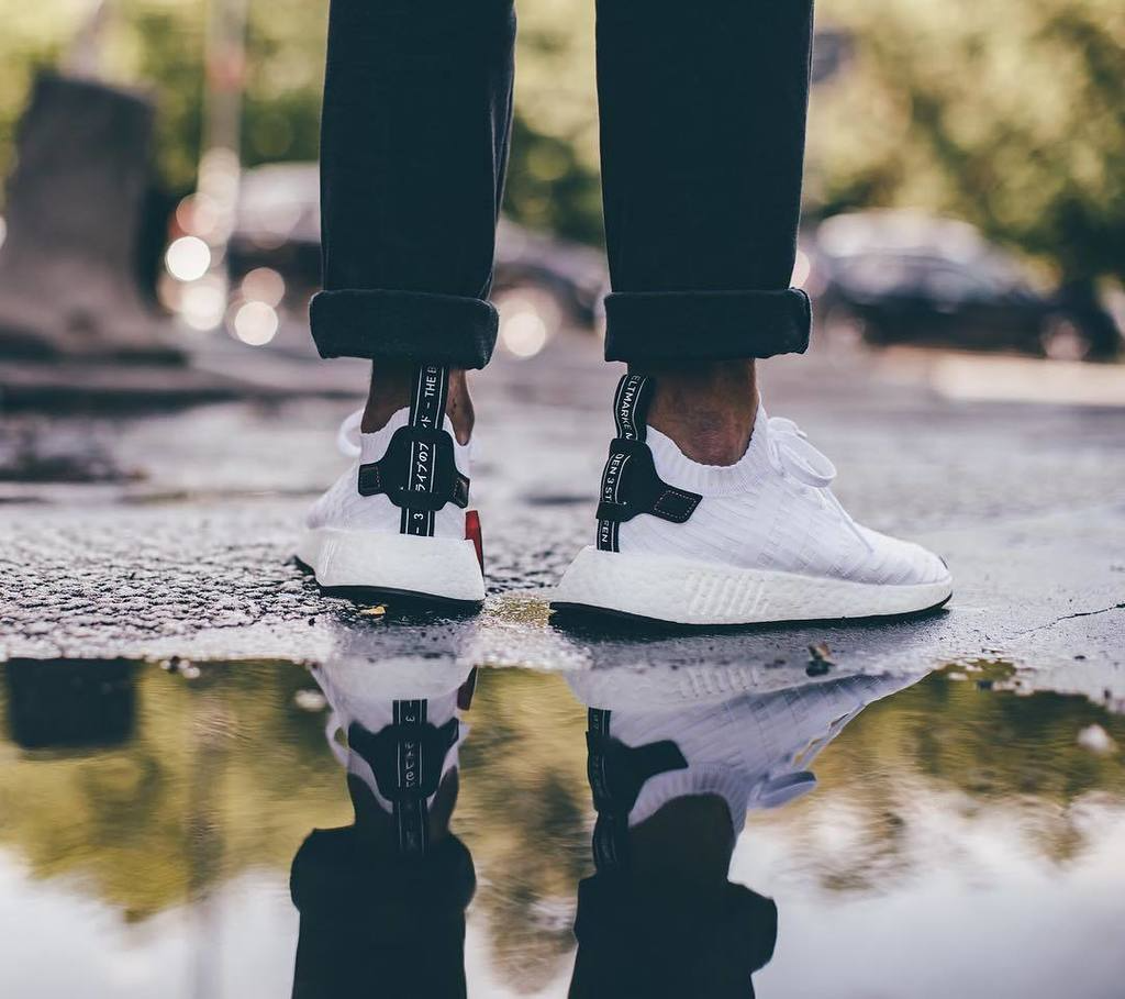 Hinh anh 3: Reviw giay: adidas NMD_R2 Primeknit "White Black" sieu em ai