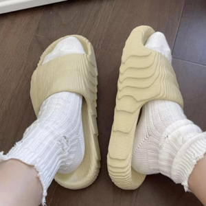 Alternative view of Dép Adidas Adilette 22 Slides 'Desert Sand' GX6945