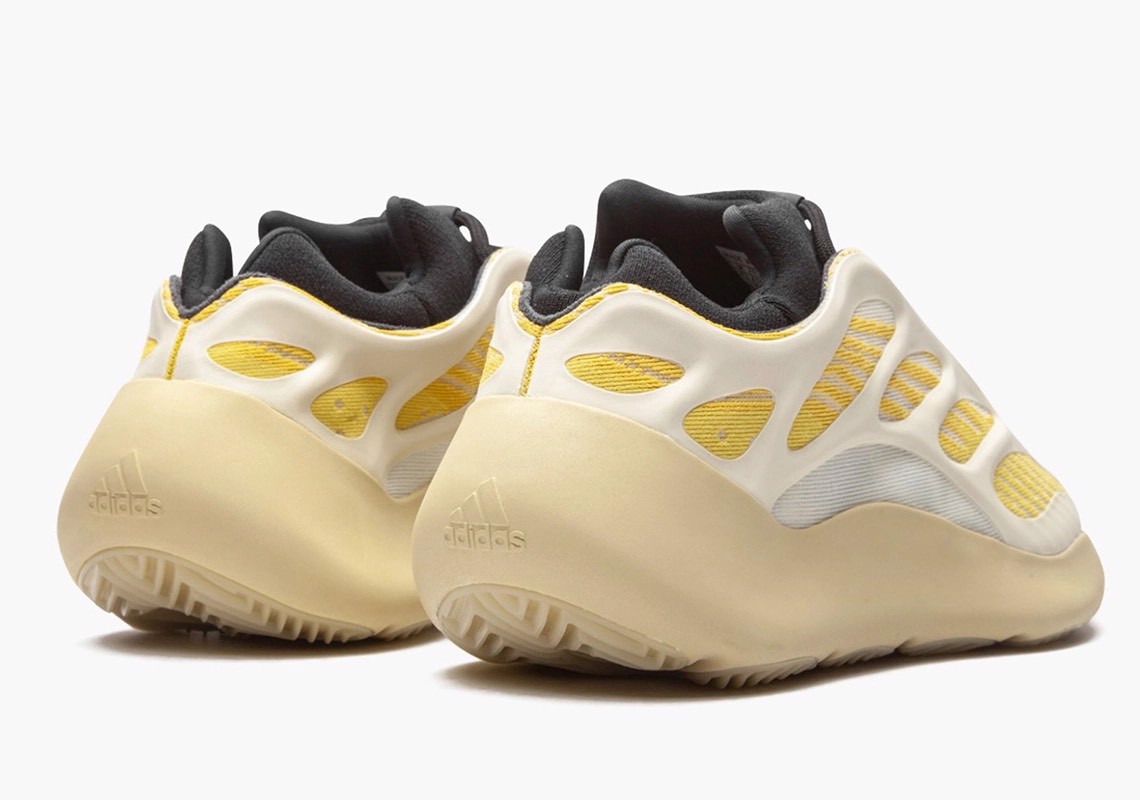 adidas-yeezy-700-v3-safflower-se-duoc-tai-phat-hanh-vao-thang-3-nay