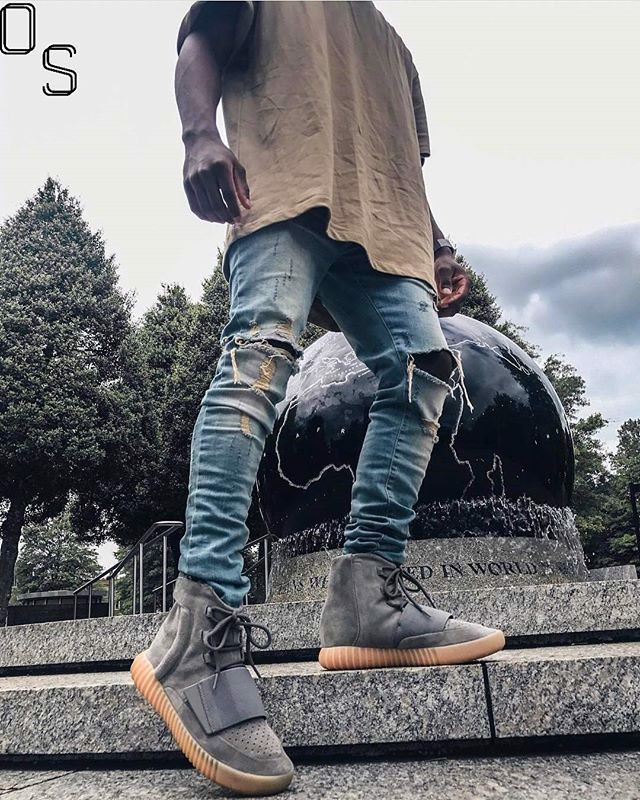 Tất Tần Tật Về Adidas Yeezy Boost 750 - Authentic-Shoes