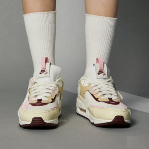 Giay Nike Air Max 90 Futura 'Valentine's Day' FD4615-111