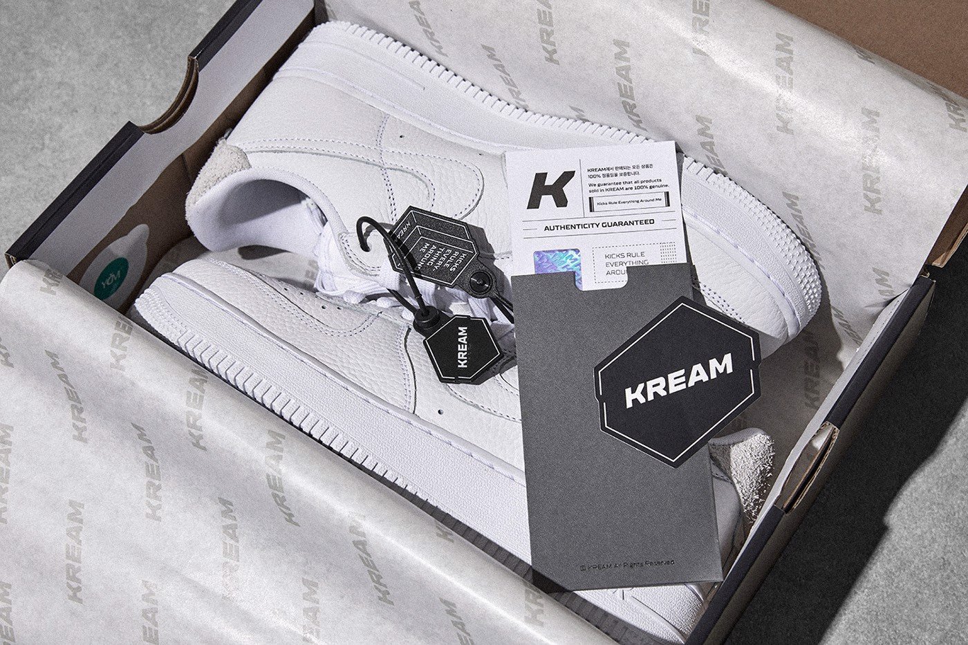 Ứng dụng Kream là gì? Cách đặt Sneaker và phụ kiện chính hãng từ App - Authentic-Shoes