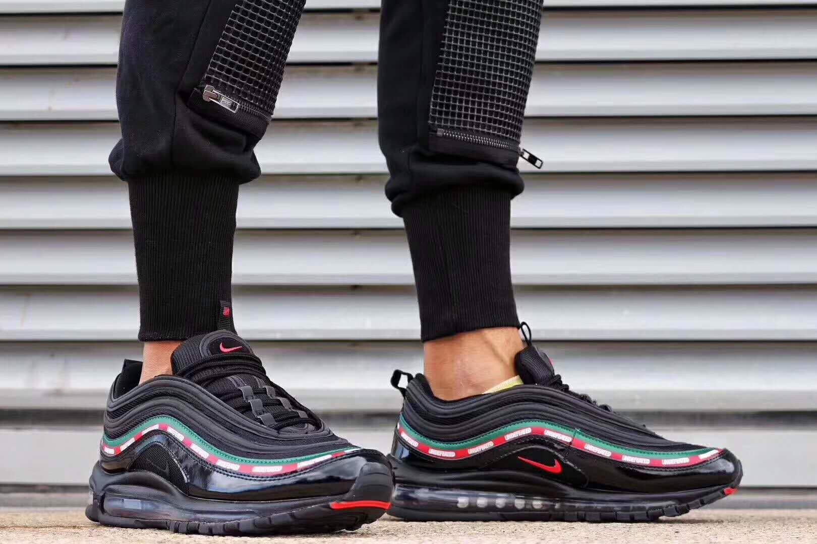 Hinh anh 7: Nhung dieu ban can biet ve Nike Air Max 97 x Undefeated truoc khi muon so huu chung