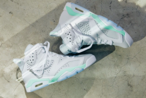 Giay Nike Air Jordan 6 'Mint Foam' DQ4914-103