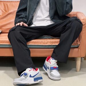 Giay Nike Air Jordan Legacy 312 Low GS 'White French Blue' CD9054-104