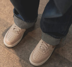 Giay Nike Air Force 1 '07 Essential 'Sanddrift Gold' DQ7569-102