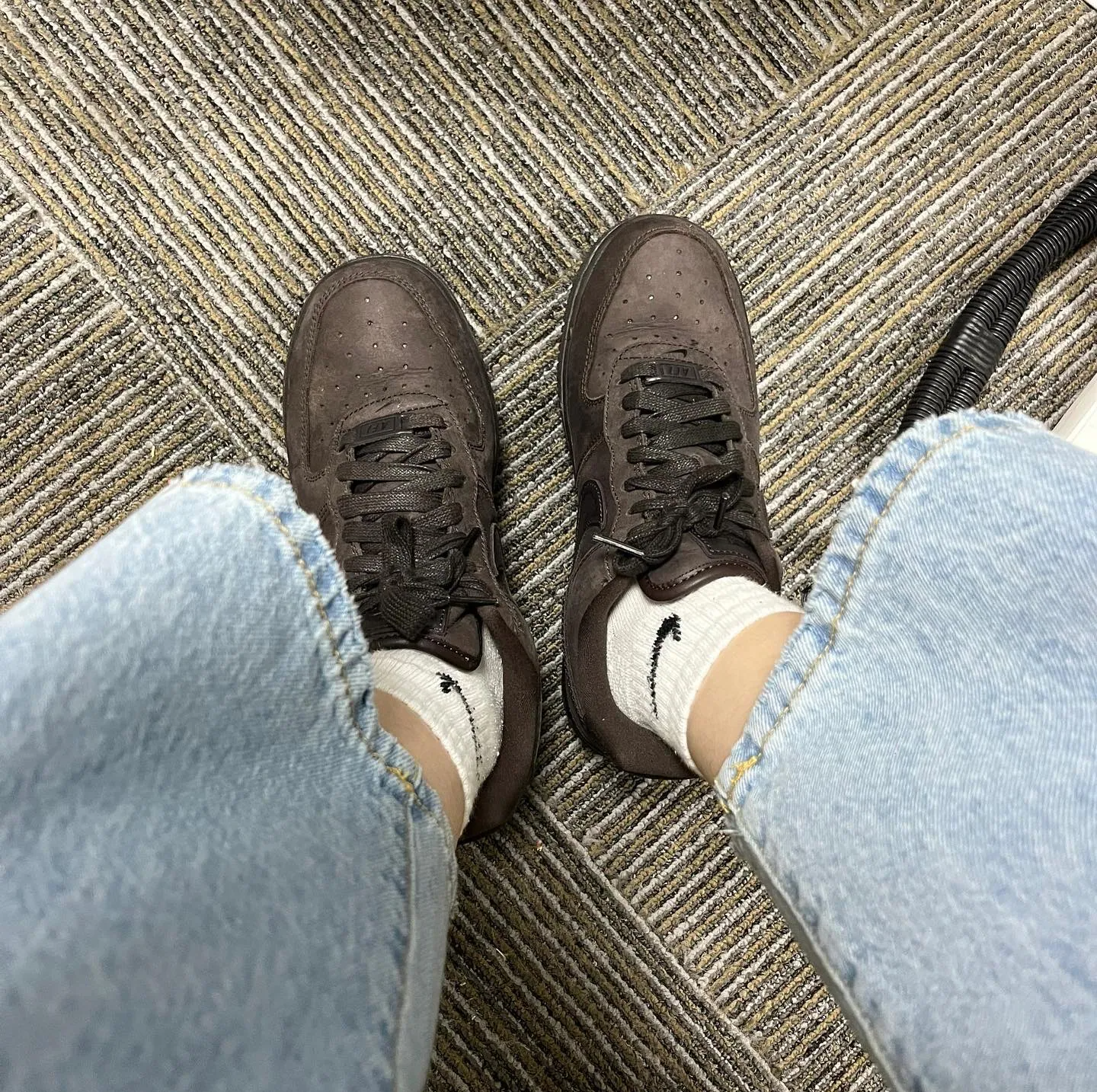 Alternative view of Giày Nike Air Force 1 Premium 'Velvet Brown' DR9503-200