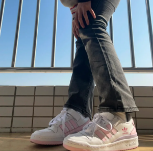 Alternative view of Giày Adidas Forum Low 'Pink' GY3670