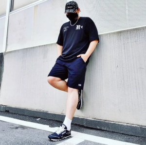 Alternative view of Giày Reebok Keith Haring x Classic Leather 'Dog Blackboard Chalk Drawing' GZ1456