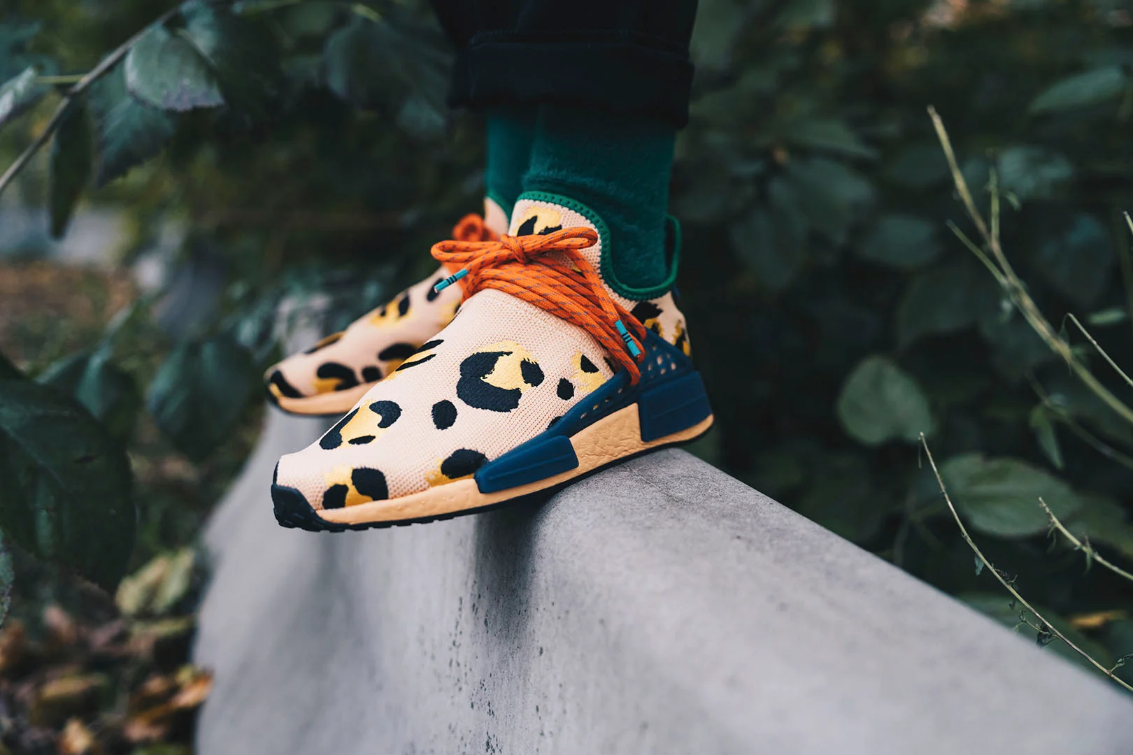 Alternative view of Giày Adidas NMD Human Race x Pharrell 'Animal Pulse Amber' HP3221