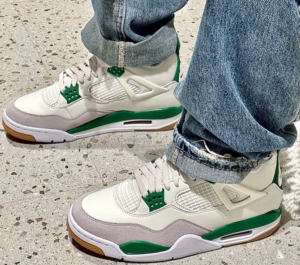 Giay Nike Air Jordan 4 Retro 'Pine Green' DR5415-103