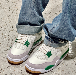 Giay Nike Air Jordan 4 Retro 'Pine Green' DR5415-103
