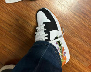 Giay Nike Air Jordan 1 Mid 'Floral' DQ8390-100