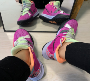 Alternative view of Giày Nike Kyrie 7 GS 'Creator' CT4608-601