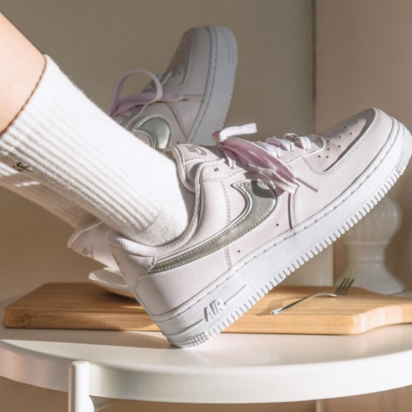 Giày Nike Wmns Air Force 1 '07 Essential 'Venice Metallic Silver' DD1523-500 - Hình ảnh 2