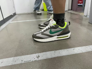 Alternative view of Giày Nike Air Max Dawn 'Enigma Stone' DH4656-002