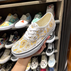 Giay Vans Classic Slip On 'Pink Heart' VN0A5JMHJBW