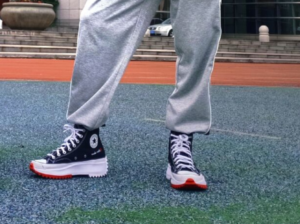 Alternative view of Giày Converse Run Star Hike 'Valentine's Day' 171120C