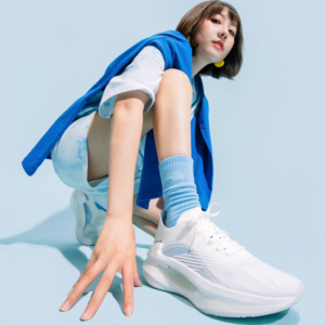 Alternative view of Giày Li Ning Boom Essential Men's Running Shoes Silver ARHQ245-5