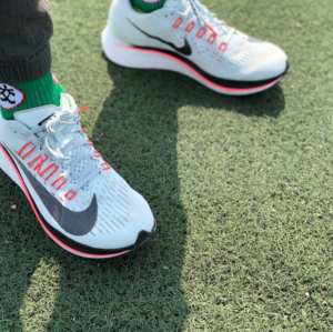 Alternative view of Giày Nike Zoom Fly 'Barely Grey' 880848-009