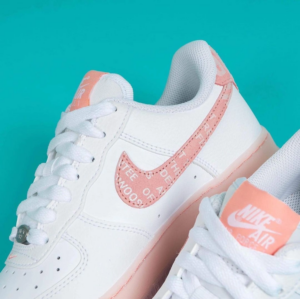 Giay Nike Air Force 1 'Overbranded' DQ5019-100