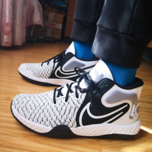 Alternative view of Giày Nike Air Zoom KD Trey 5 VIII 'White Black Grey' CK2090-101