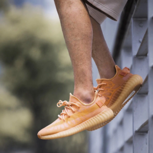 Alternative view of Giày Adidas Yeezy Boost 350 V2 'Mono Clay' GW2870