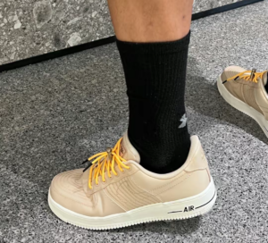 Giay Nike Air Force 1 '07 Lv8 'Moving Company' DV0794-100