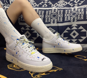 Alternative view of Giày Nike Air Force 1 LV8 3 Paint Splatter Light Grey DJ2598-100