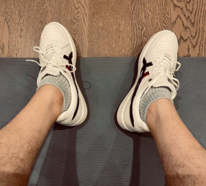 Alternative view of Giày Onitsuka Tiger GSM SD 'Cream Peacoat' 1183A803-100