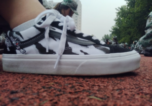 Alternative view of Giày Vans Tiger Style 36 Low-Top 'Black White' VN0A3DZ3WHT